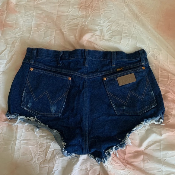 Wrangler Denim Shorts - Picture 5 of 6